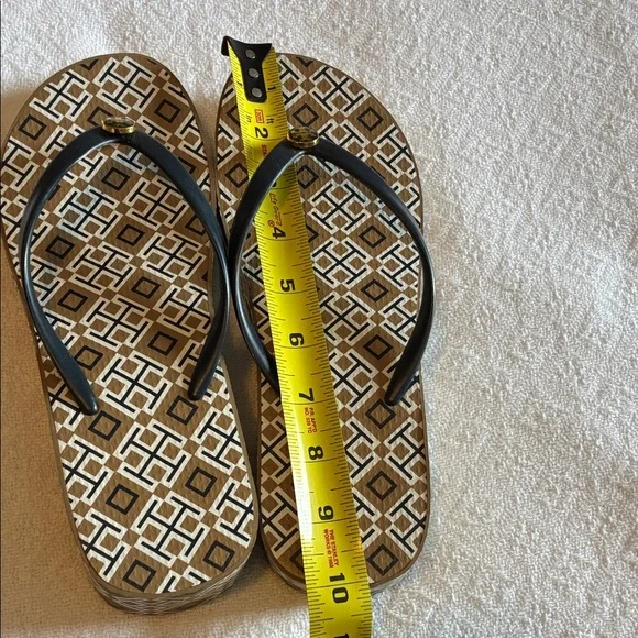 Tory Burch Navy and Brown geometric pattern wedge Flip Flops sandals - Picture 9 of 10